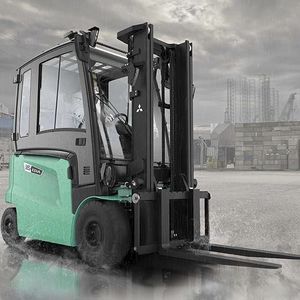 chariot élévateur pour chantier naval 1