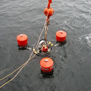 écrémeur d'hydrocarbures à déversoir 1