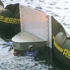 écrémeur d'hydrocarbures à déversoir 1