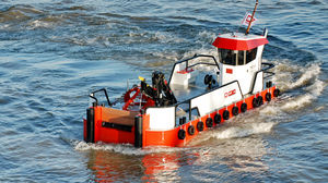 bateau de travail