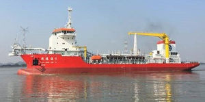 navire spécial drague suceuse porteuse à élinde traînante 1