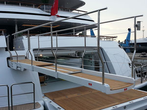 passerelle pour yacht