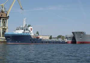navire spécial remorqueur manoeuvreur d'ancres - AHT