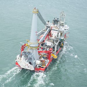 navire de service offshore transporteur de charges lourdes 1