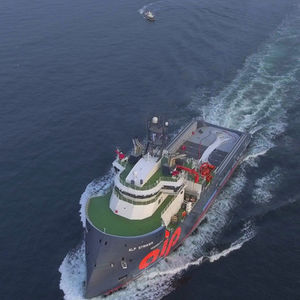 navire de service offshore remorqueur manoeuvreur d'ancres - AHT 1