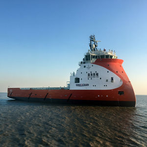 navire de service offshore de ravitaillement de plate-formes - PSV 1