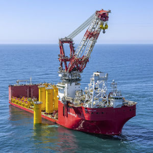 navire de service offshore pour construction 1