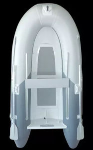 bateau pneumatique hors-bord