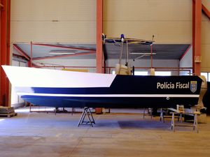 bateau de surveillance