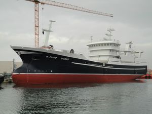 navire de pêche professionnelle chalutier 1