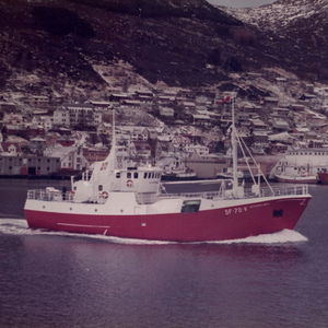 navire de pêche professionnelle palangrier