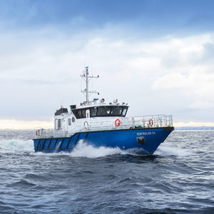 bateau de surveillance