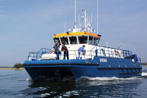 bateau d'étude hydrographique