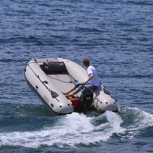bateau pneumatique catamaran 1