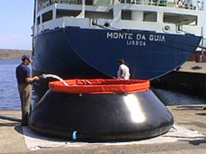 réservoir d'hydrocarbure / de stockage temporaire / autoportant