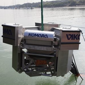 écrémeur d'hydrocarbures à déversoir