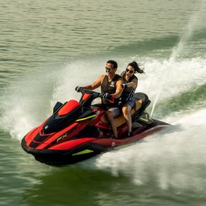 jet-ski assis