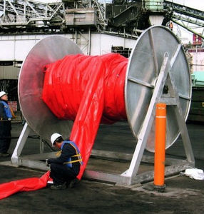 enrouleur pour barrage anti-pollution