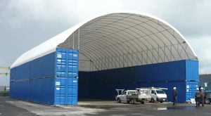 hangar pour réparation de bateaux 1