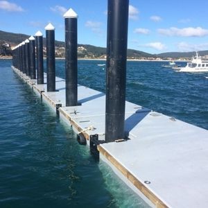 brise-lames flottant