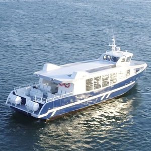 bateau à passagers
