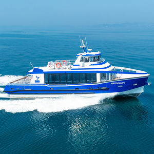 bateau à passagers 1