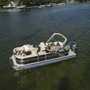 bateau ponton hors-bord