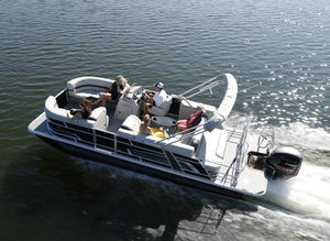 bateau ponton hors-bord 1