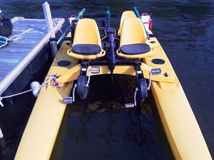 bateau à pédales 4 places / propulsion électrique