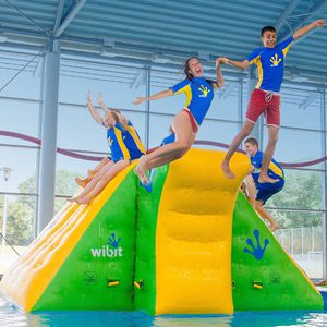 jeu aquatique rampe / gonflable