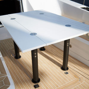 pied de table pour bateaux amovible