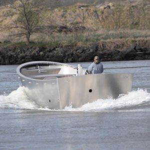 bateau de pêche professionnelle 1