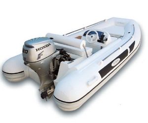 bateau pneumatique hors-bord 1