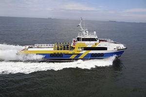 navire de service offshore de ravitaillement
