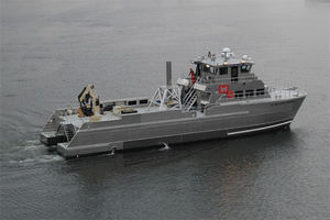 navire polyvalent de transport de personnel 1