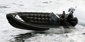 bateau de surveillance 1
