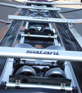 bateau d'aviron de course