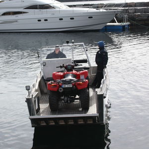 bateau de débarquement 1