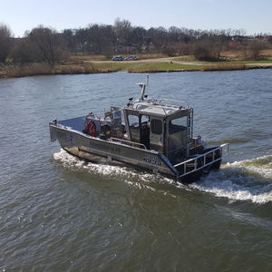 bateau de support pour la plongée 1