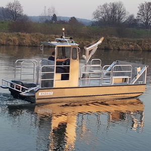 bateau utilitaire 1