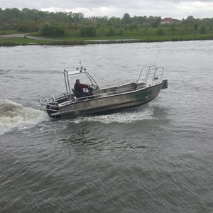 bateau de pêche professionnelle 1