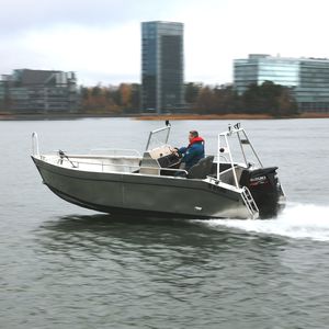 bateau utilitaire 1