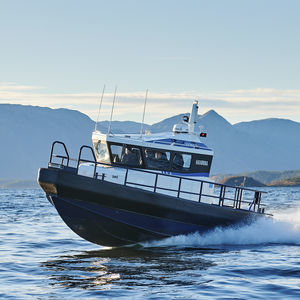 bateau de surveillance 1