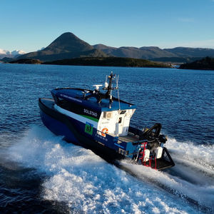 bateau de support pour la plongée 1