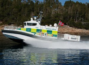 bateau de recherche et sauvetage 1