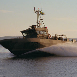 bateau de surveillance 1