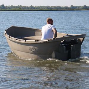 barque hors-bord / traditionnelle / max. 4 personnes