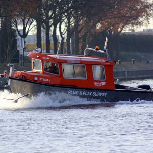 bateau d'étude hydrographique