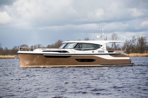 vedette in-bord / hard-top / 3 cabines