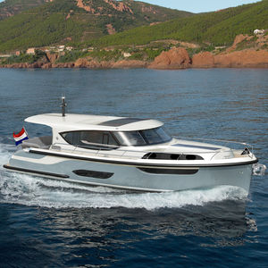 vedette in-bord / hard-top